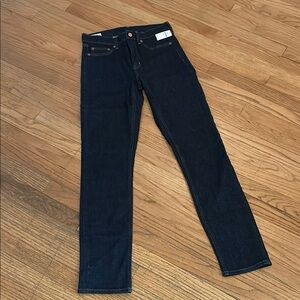 6 Tall NWT Gap Dark Wash Mid Rise Jeans